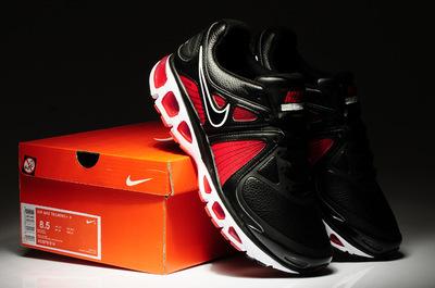 批发耐克斯运动鞋2010 20K四代 皮面气垫跑步鞋，男女款时尚与功能兼备